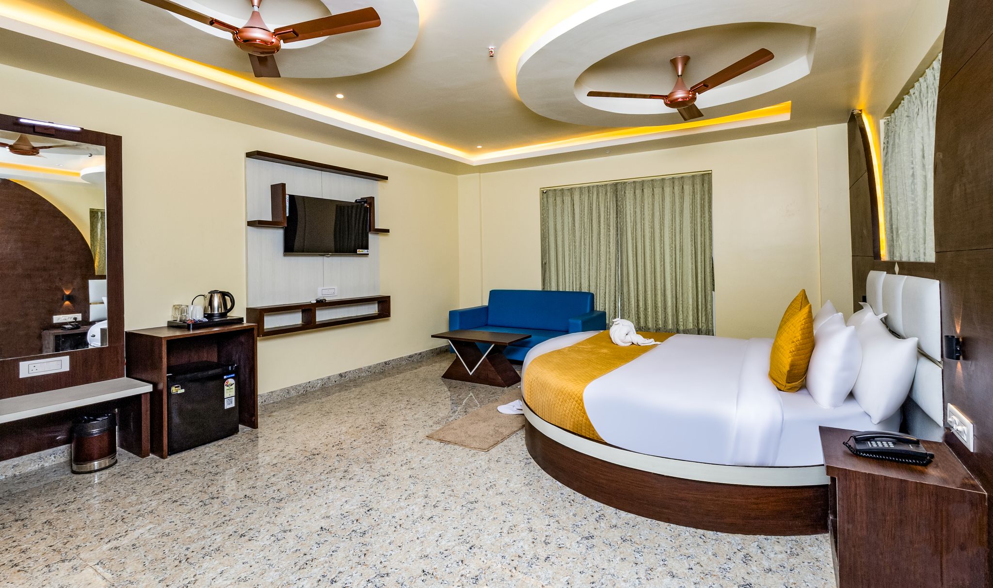Honeymoon Suite with Jacuzzi