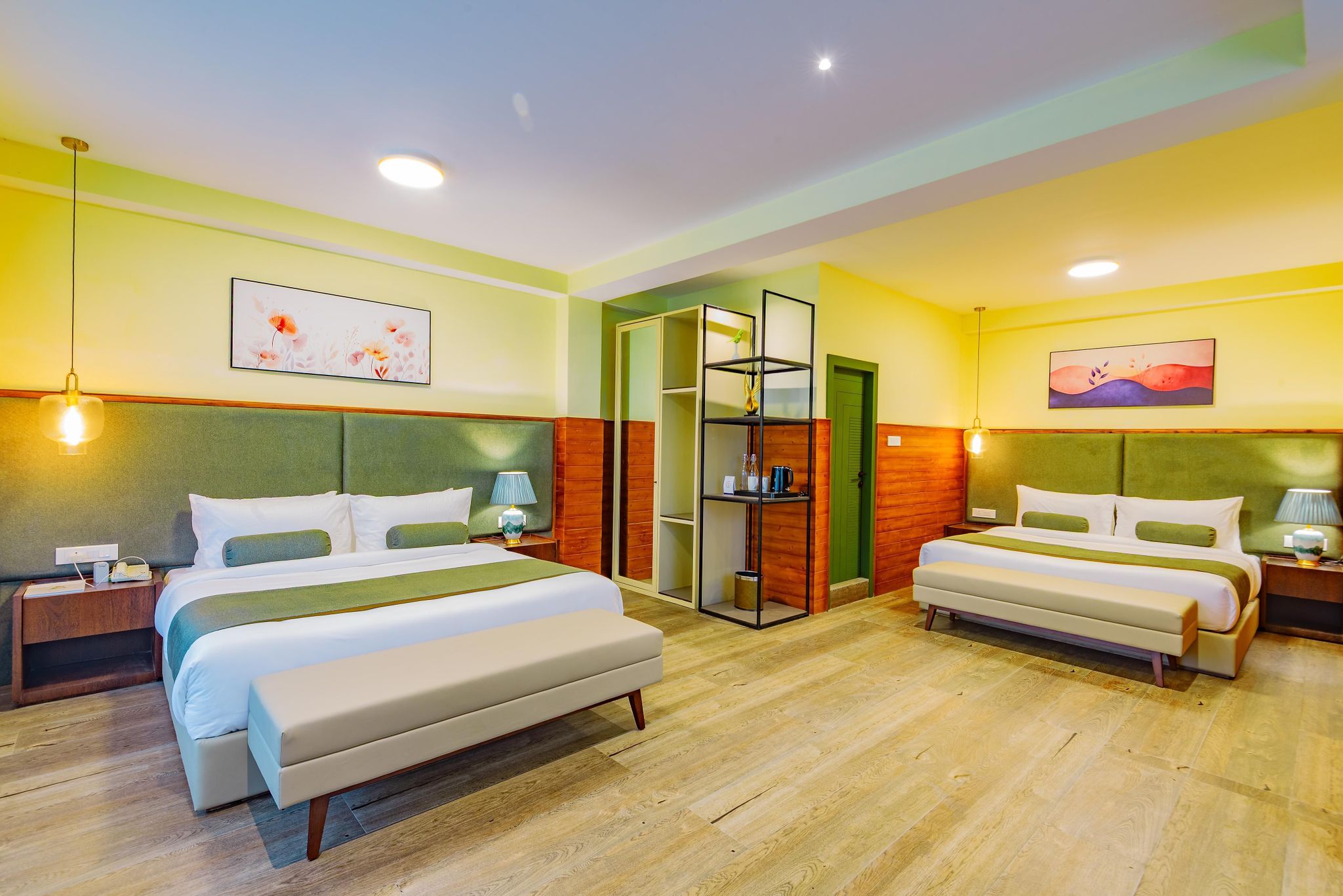 Honeymoon Suite Room with Balcony