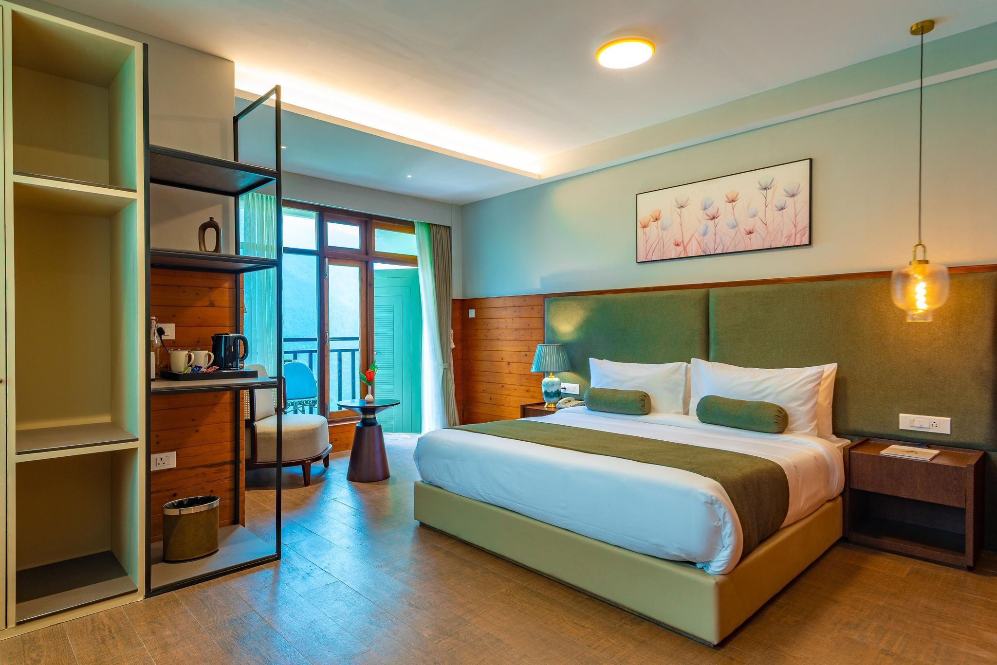 Honeymoon Suite Room with Balcony