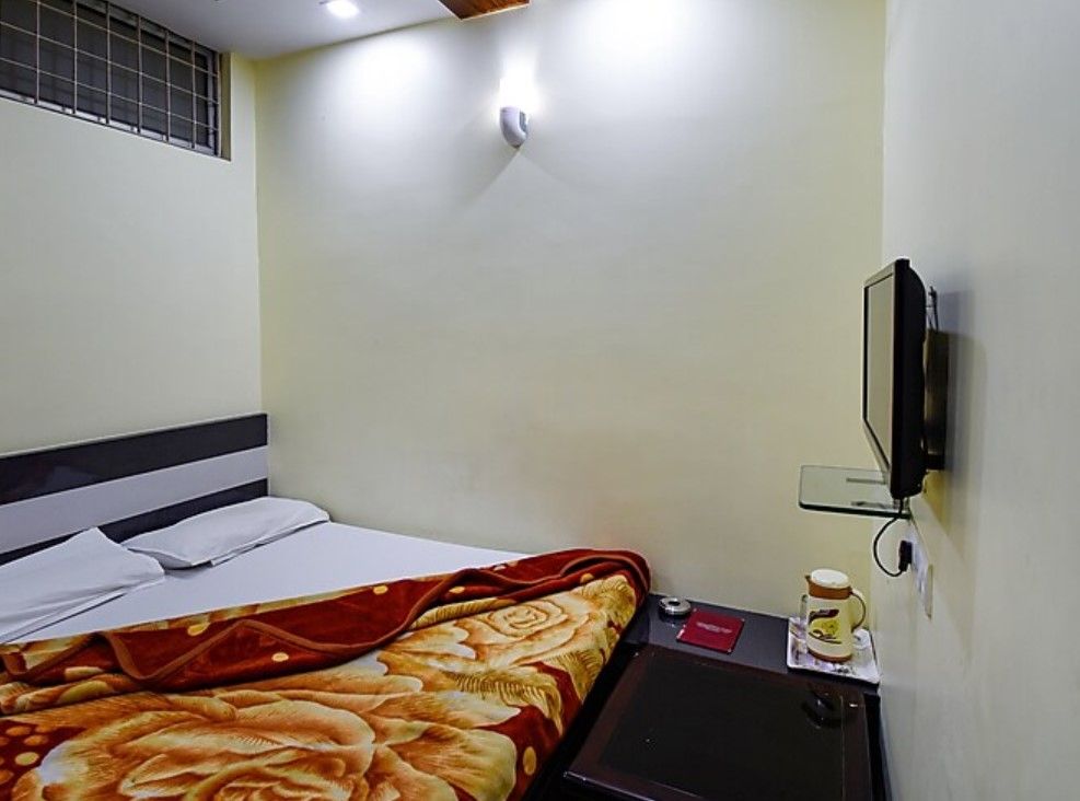 Single Deluxe NON AC