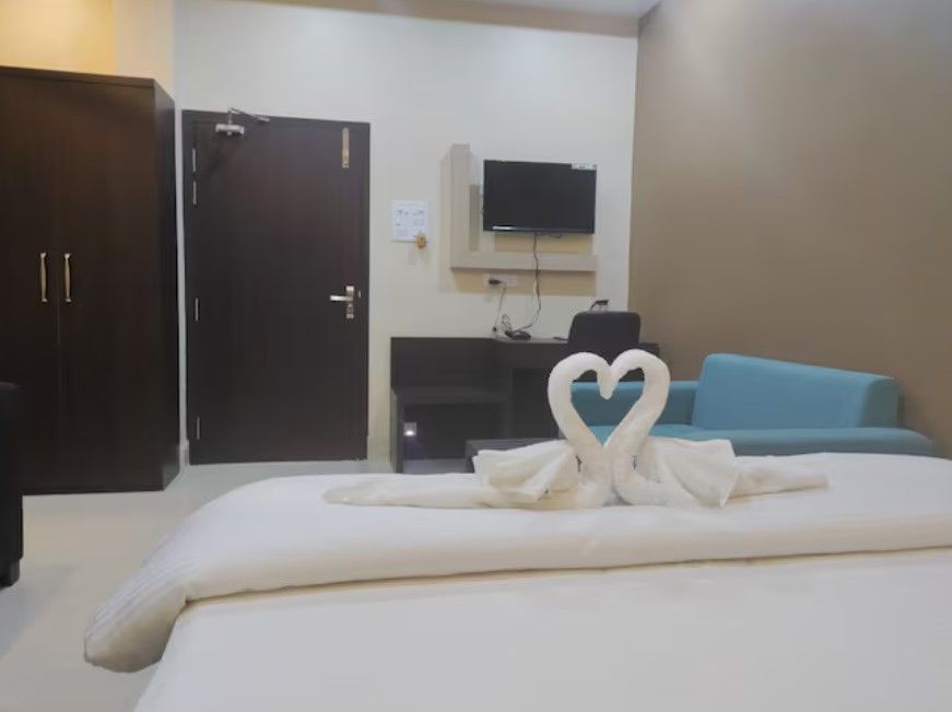 SUPERIOR DELUXE BED AC