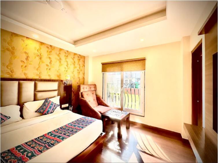 The Signature Inn McLeodganj Mall Road SUPERIOR ROOM