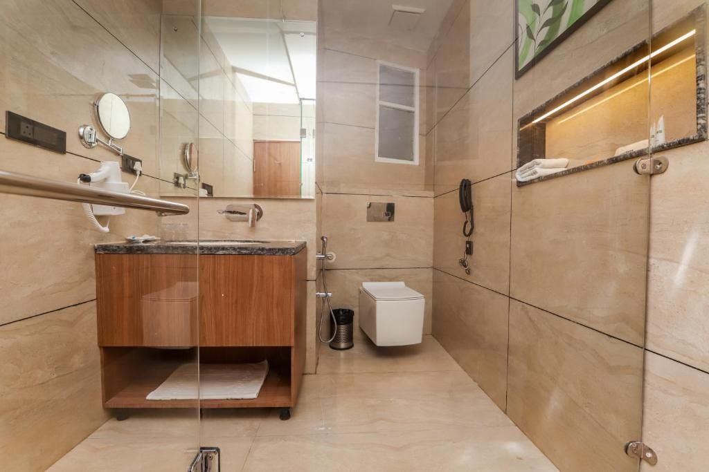 Executive One Family Room