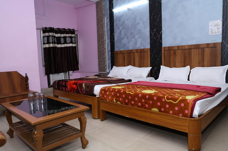 Standard Quad Family Room