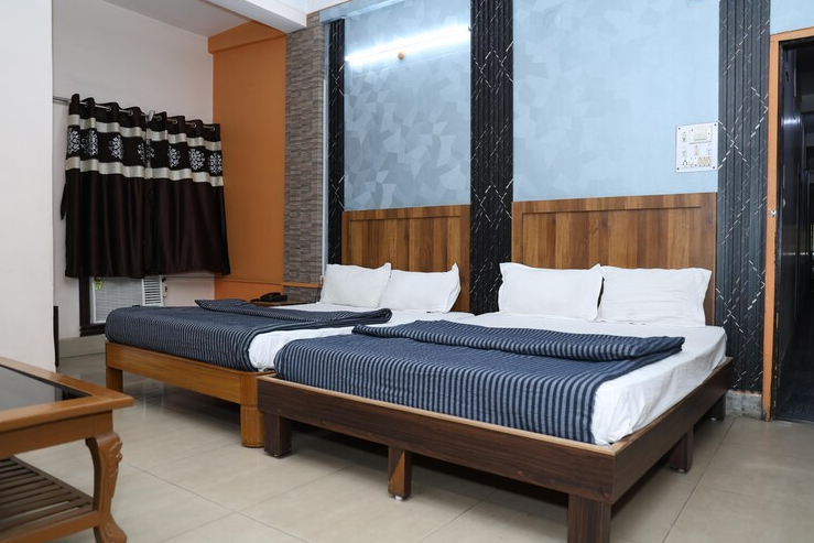 Classic Quad Family Room