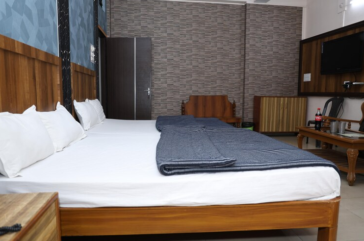 Classic Quad Family Room