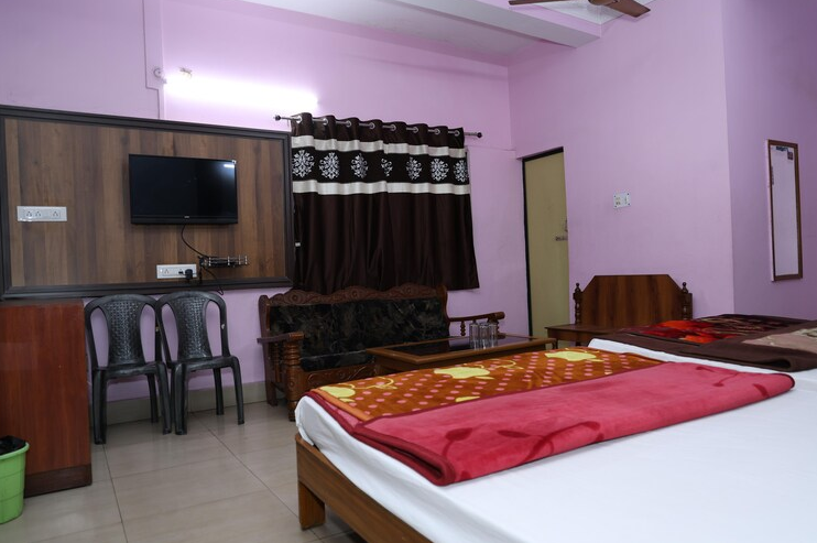 Standard Quad Family Room