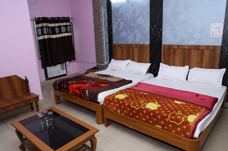 Standard Quad Family Room