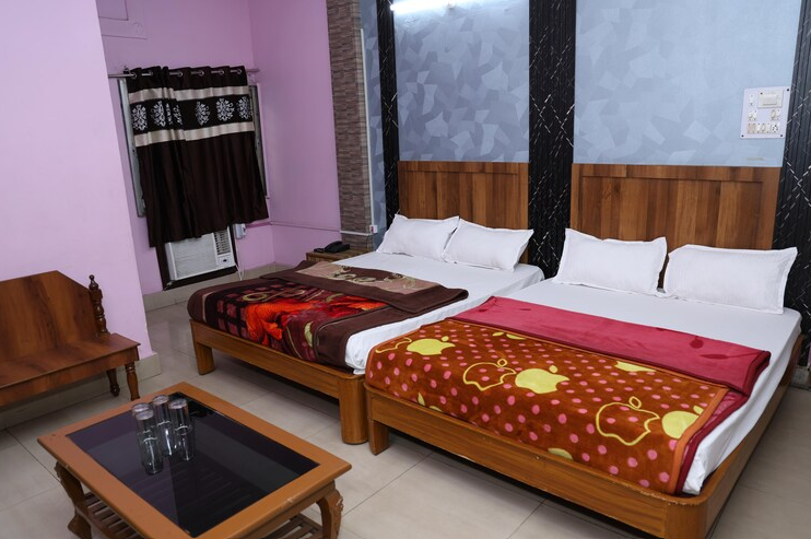 Standard Quad Family Room