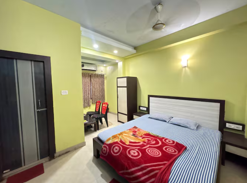 Deluxe Double Bed Rooms AC (No View)