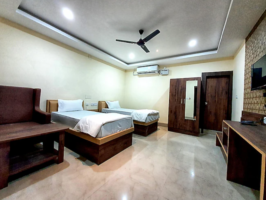 HOTEL ROYAL 91 CLASSIC ROOMS 3