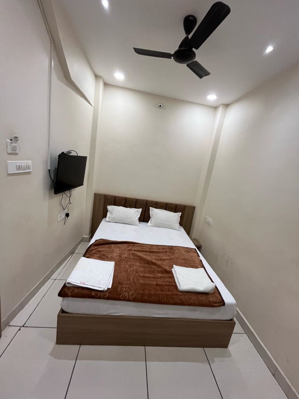 Hotel Shreegopal Single Ac Room 3