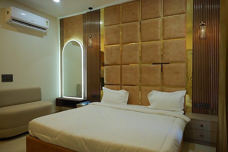 HOTEL MAATAR CHHAAYA Super Deluxe Room 4