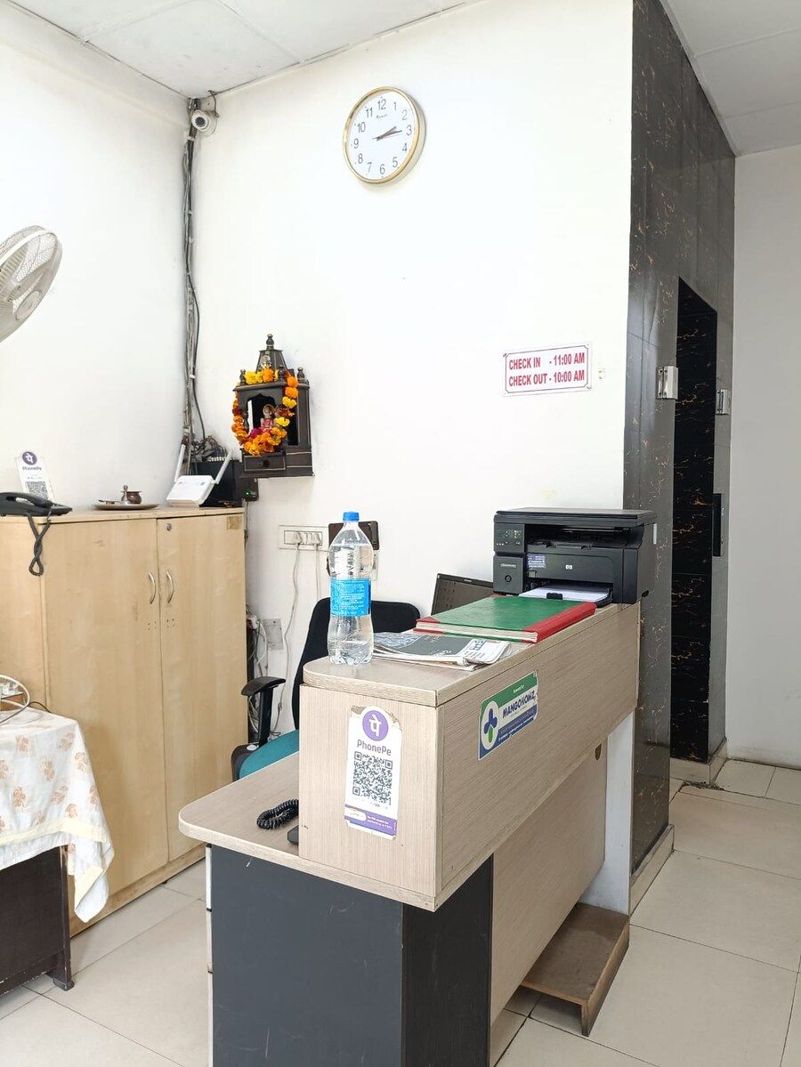 Side Image 2