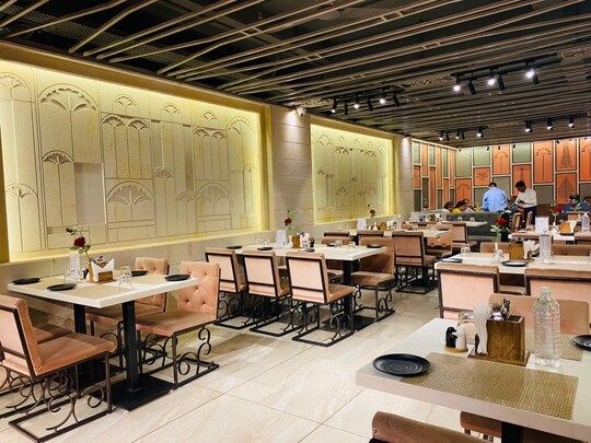 Food & Dining