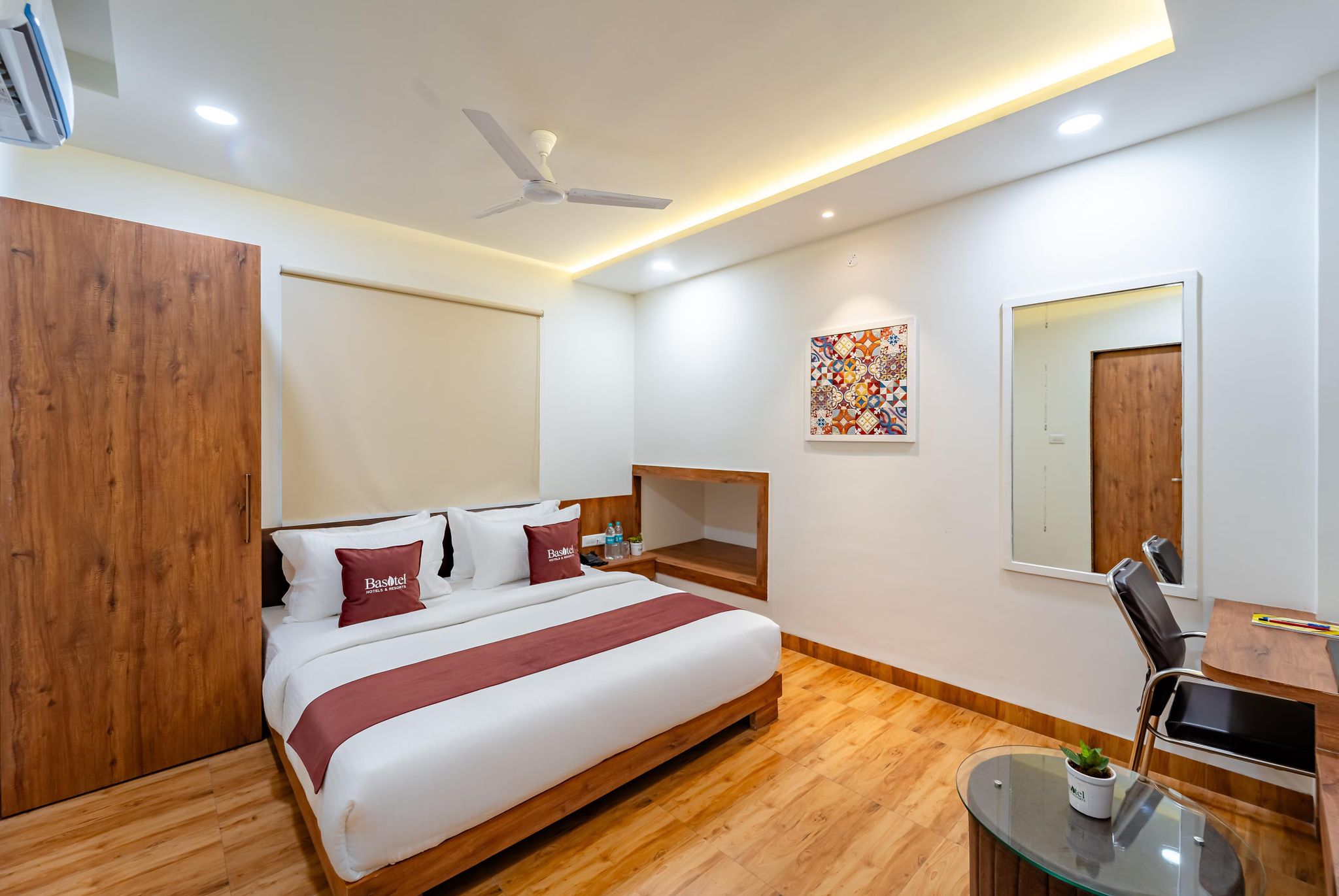 Basotel, Indore Standard Room 4