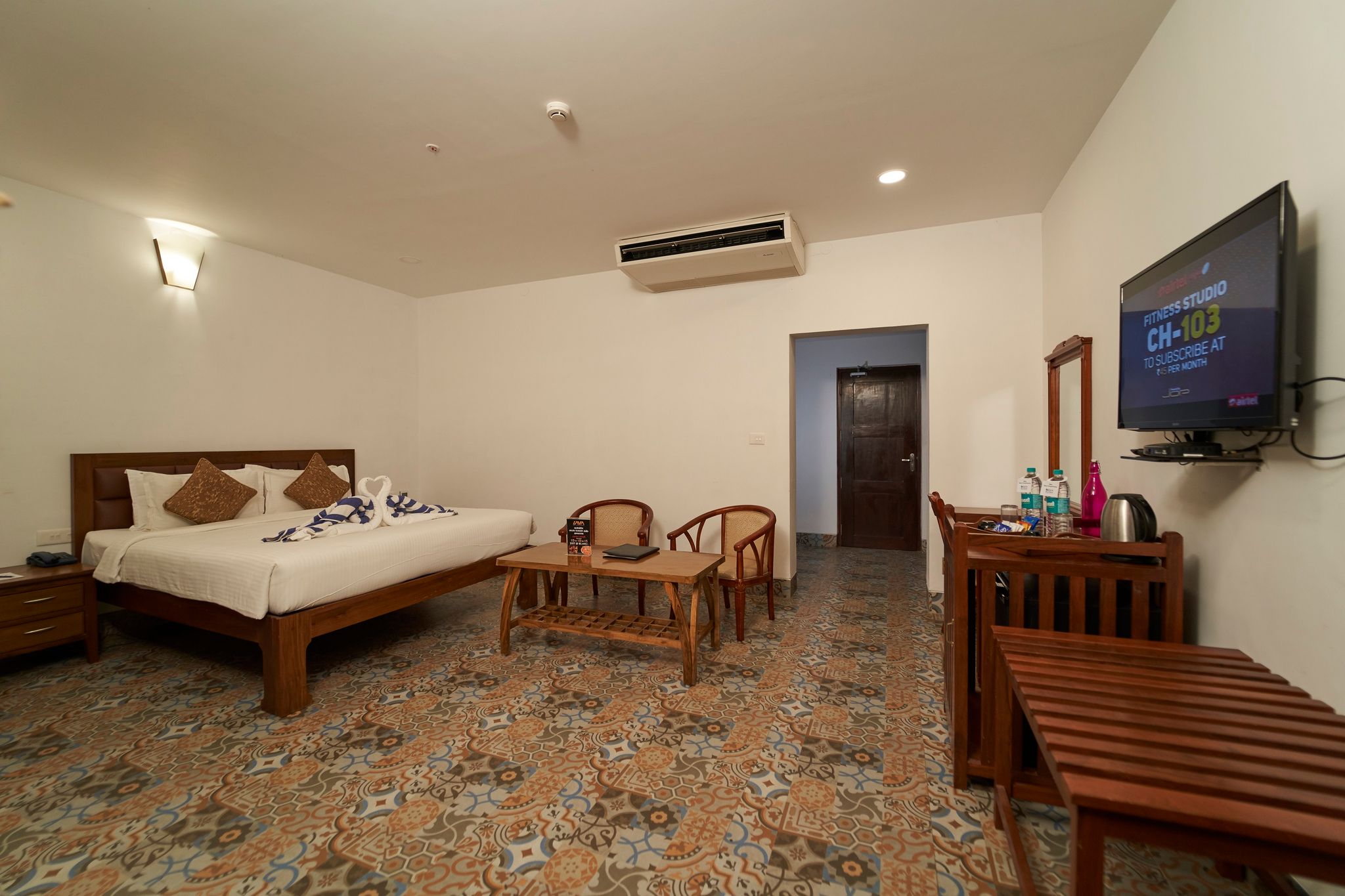 RKN Luxury Beach Resort Pool Deluxe Room 2
