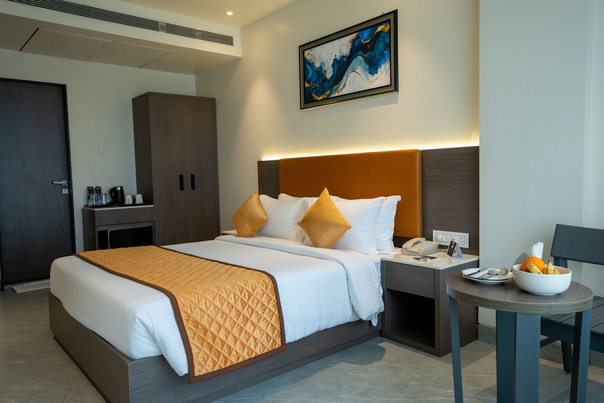 Zip By Spree Hotels Pandharpur Deluxe King Room 3