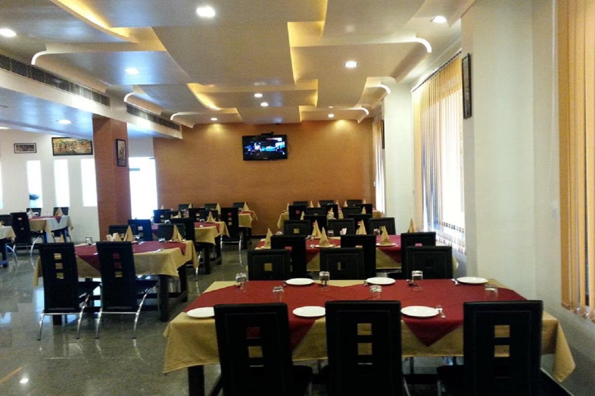 Food & Dining