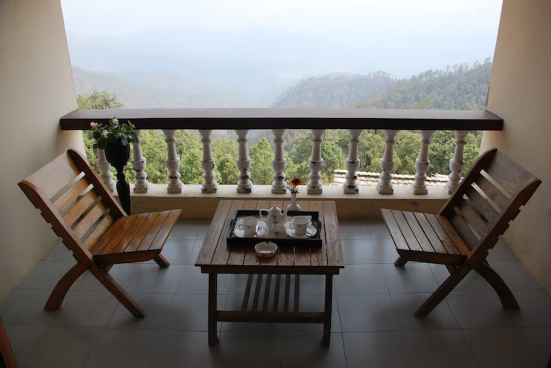 Valley View Hideaway Room
