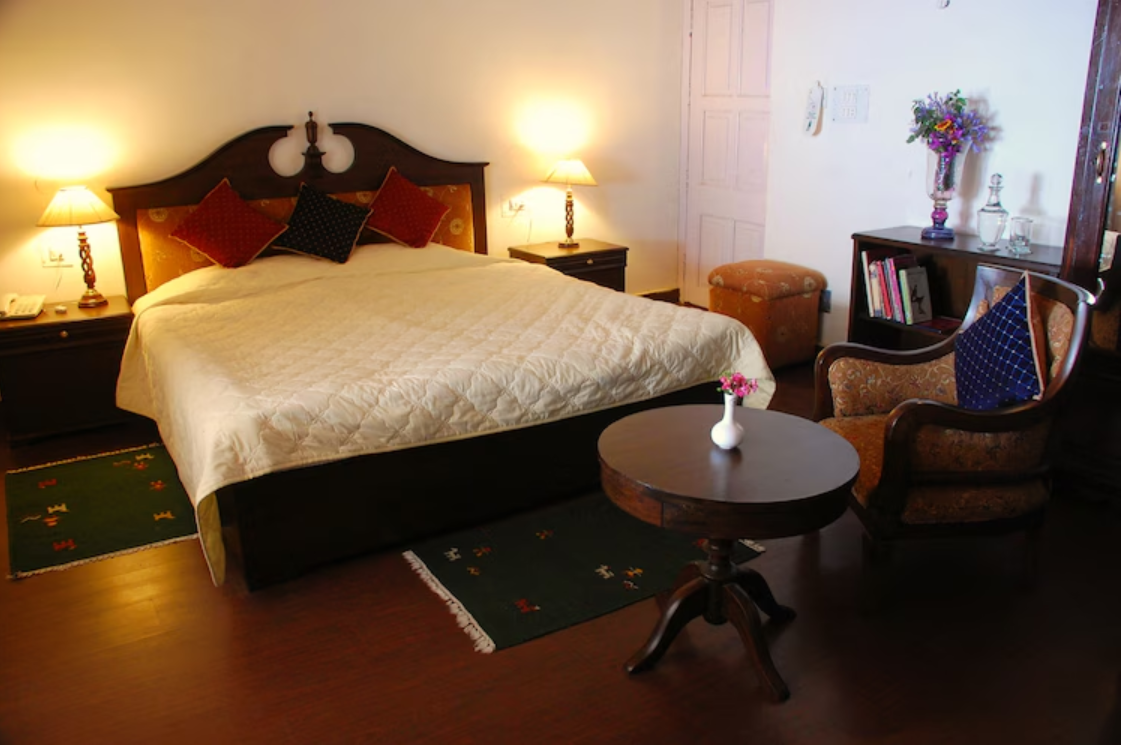 Valley View Hideaway Room