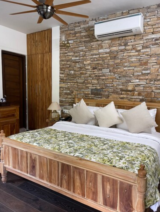 Standard Hideaway Room