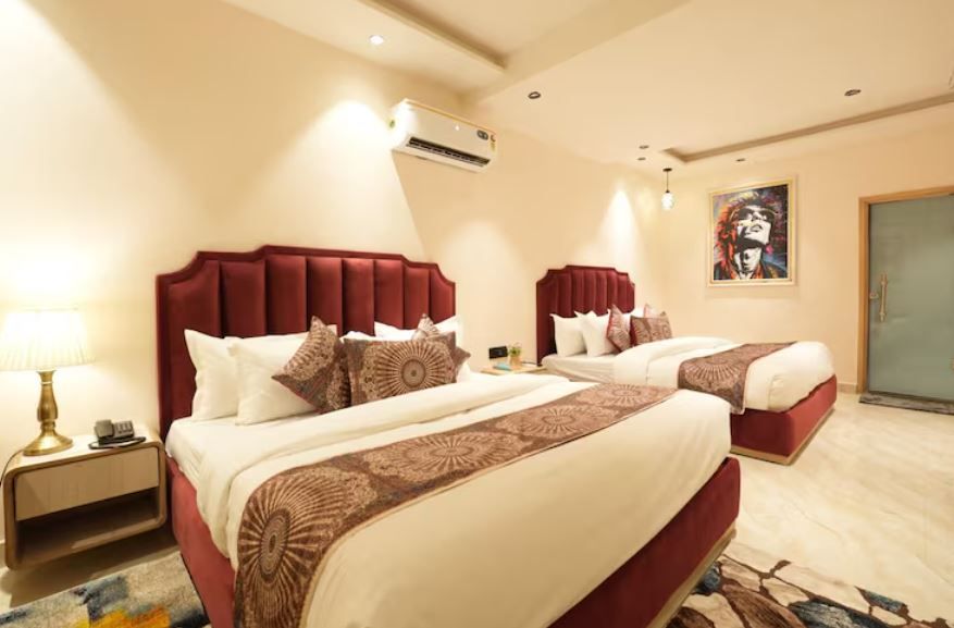 FAMILY SUITE ROOM WITH BATH TUB