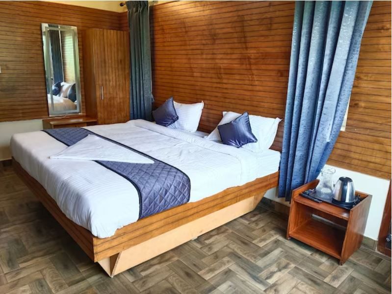 DELUXE ROOM WITH BALCONY VIEW