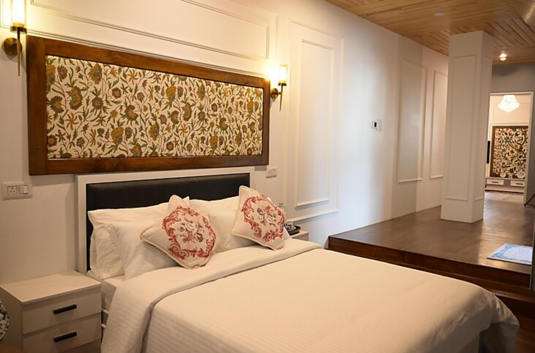 Tree of Life Lakeside Cottage, Srinagar Chalet Room - Lake View  9