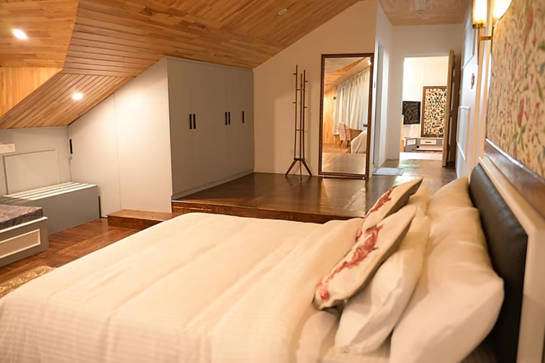 Tree of Life Lakeside Cottage, Srinagar Chalet Room - Lake View  4