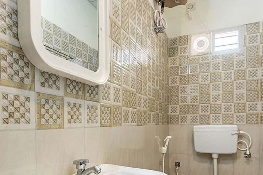 Varuna Inn Banquets & Resort Deluxe Twin 3