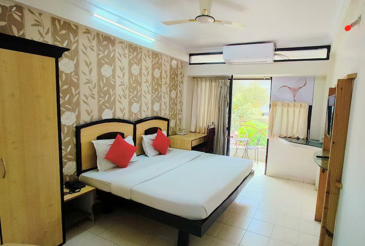 Deluxe Room with Garden view
