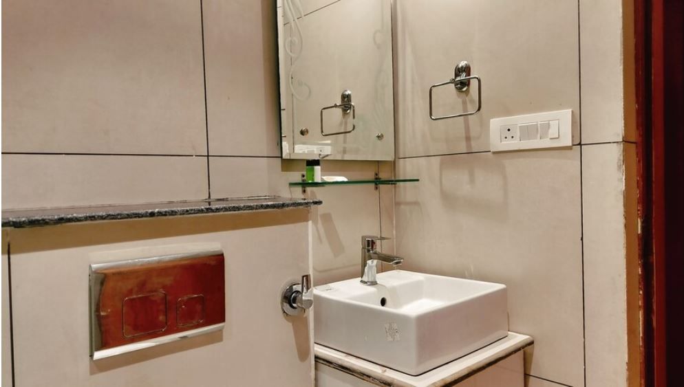 Hotel Highland Bhagsu Standard Room 8