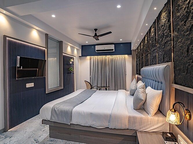 Suite Room with Bathtub