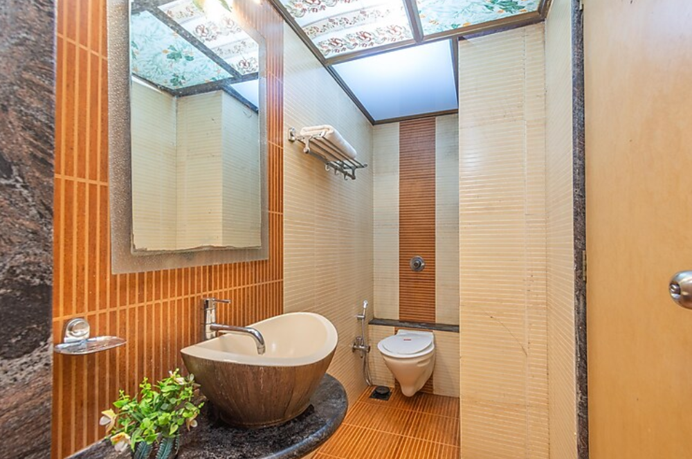 Hotel Neeta's Sagar Inn Deluxe Room 8