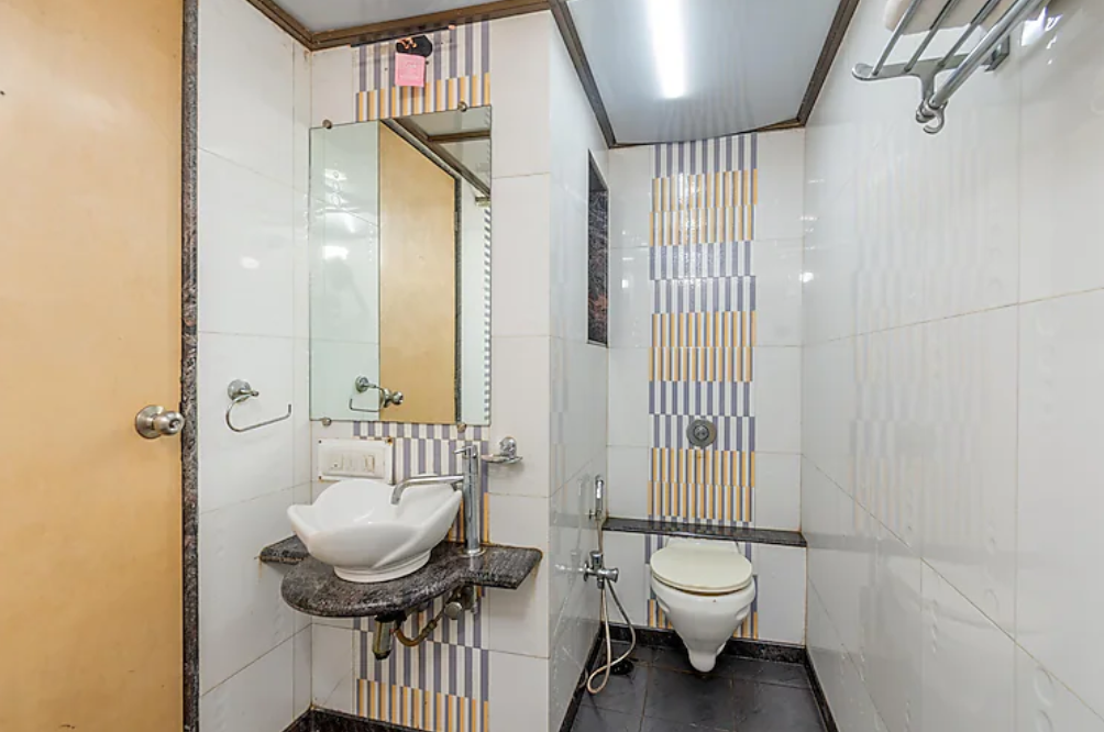 Hotel Neeta's Sagar Inn Deluxe Room 9