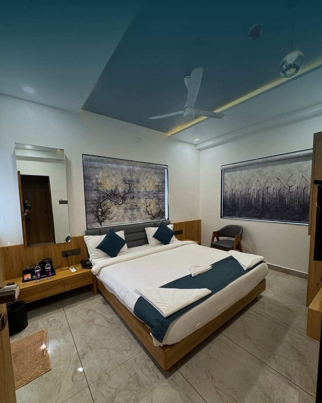 Hotel The Premier Dwarka Deluxe Room 3