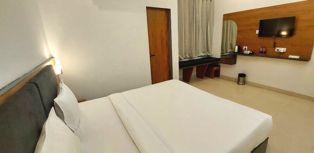 Shri Ram Portico Standard Double Bed