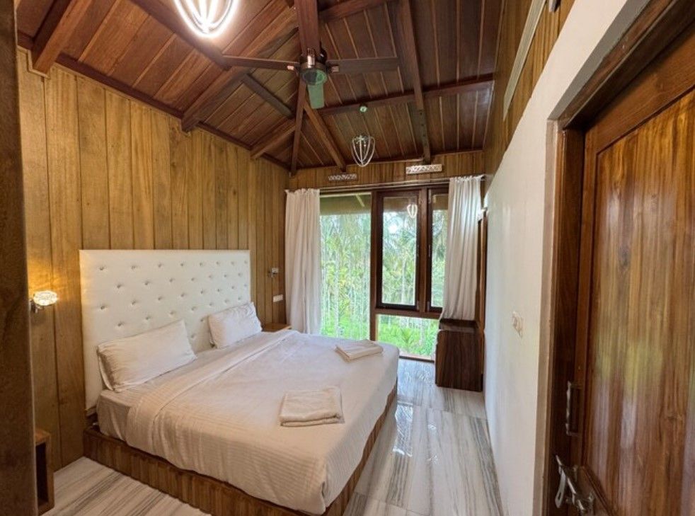 Super Deluxe Cottage with AC & Free Wifi