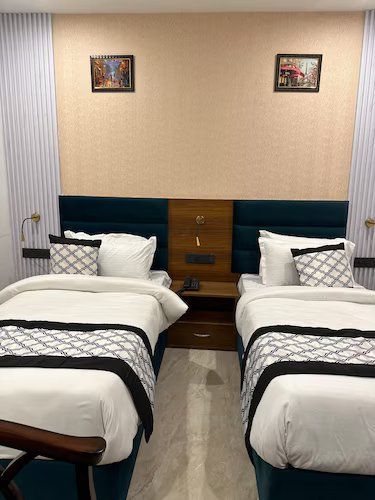 The Crown Prince Deluxe Twin Bed Room 2