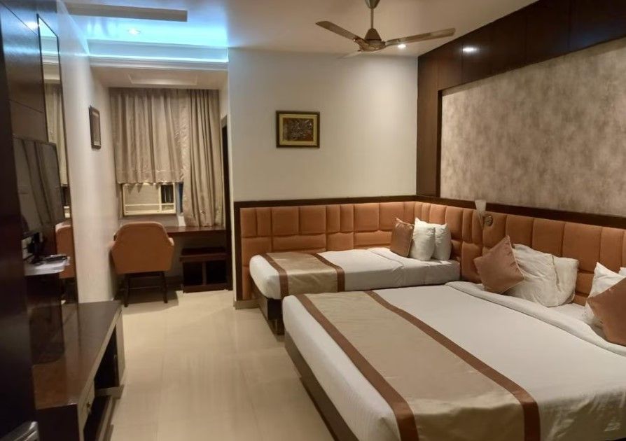 THE VAISHNAVI Executive Twin Room