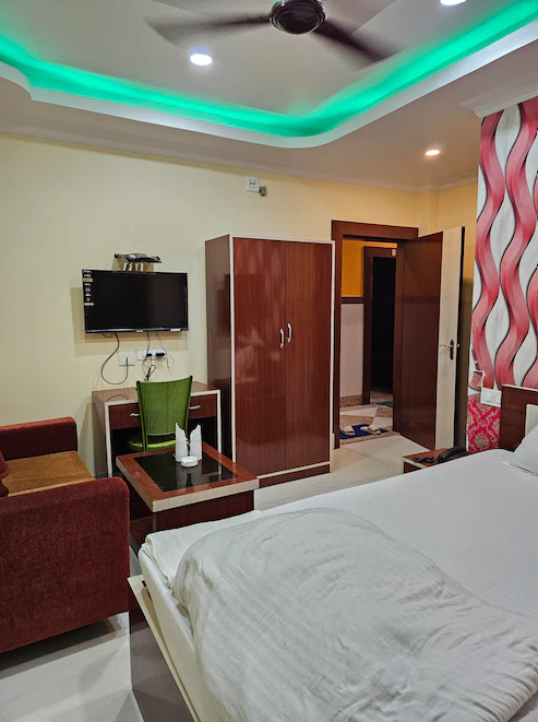 Royal Sun view Standard AC 2