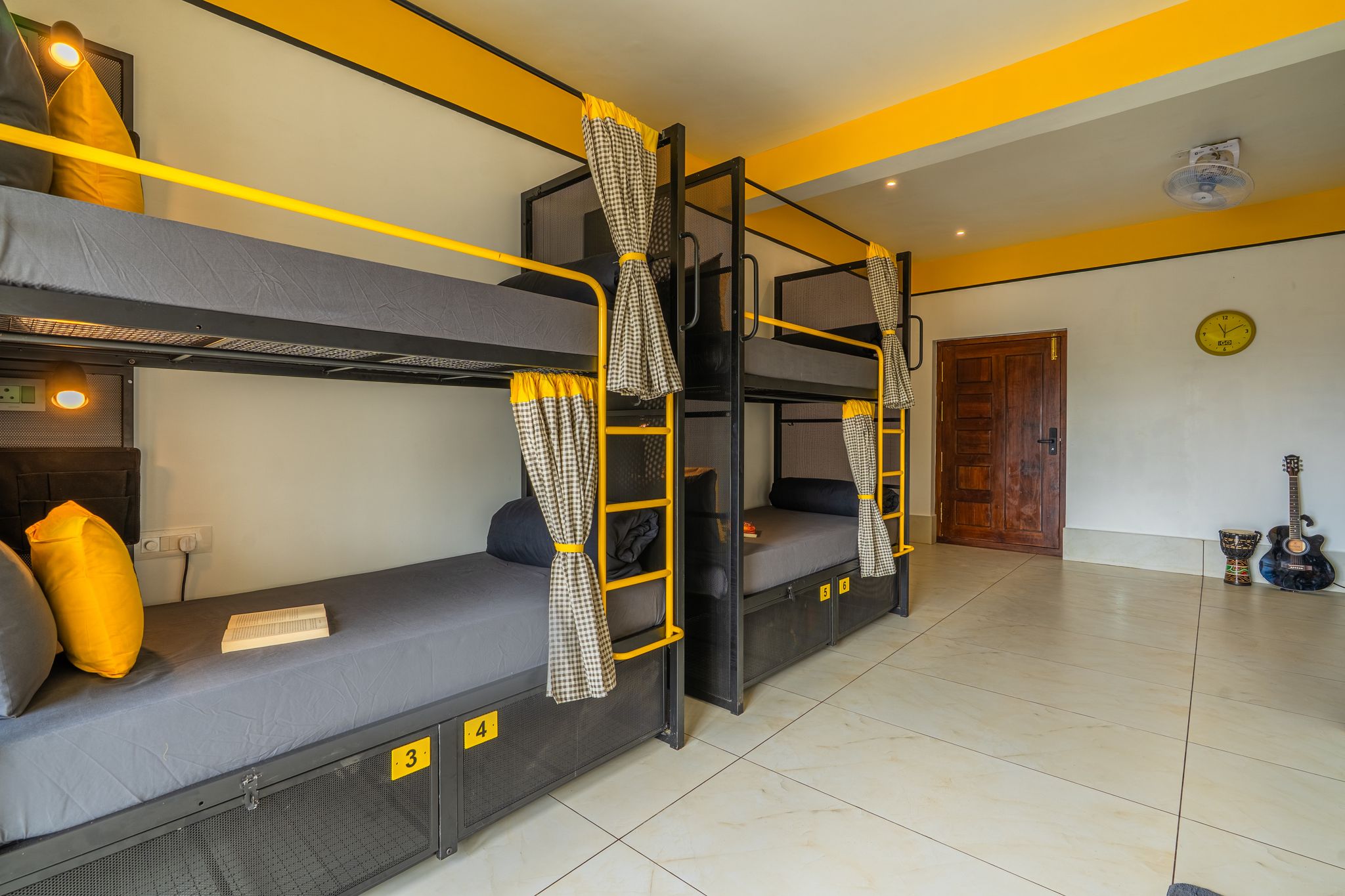 Bed in 6 Bed Mixed Dormitory with Balcony and Valley View