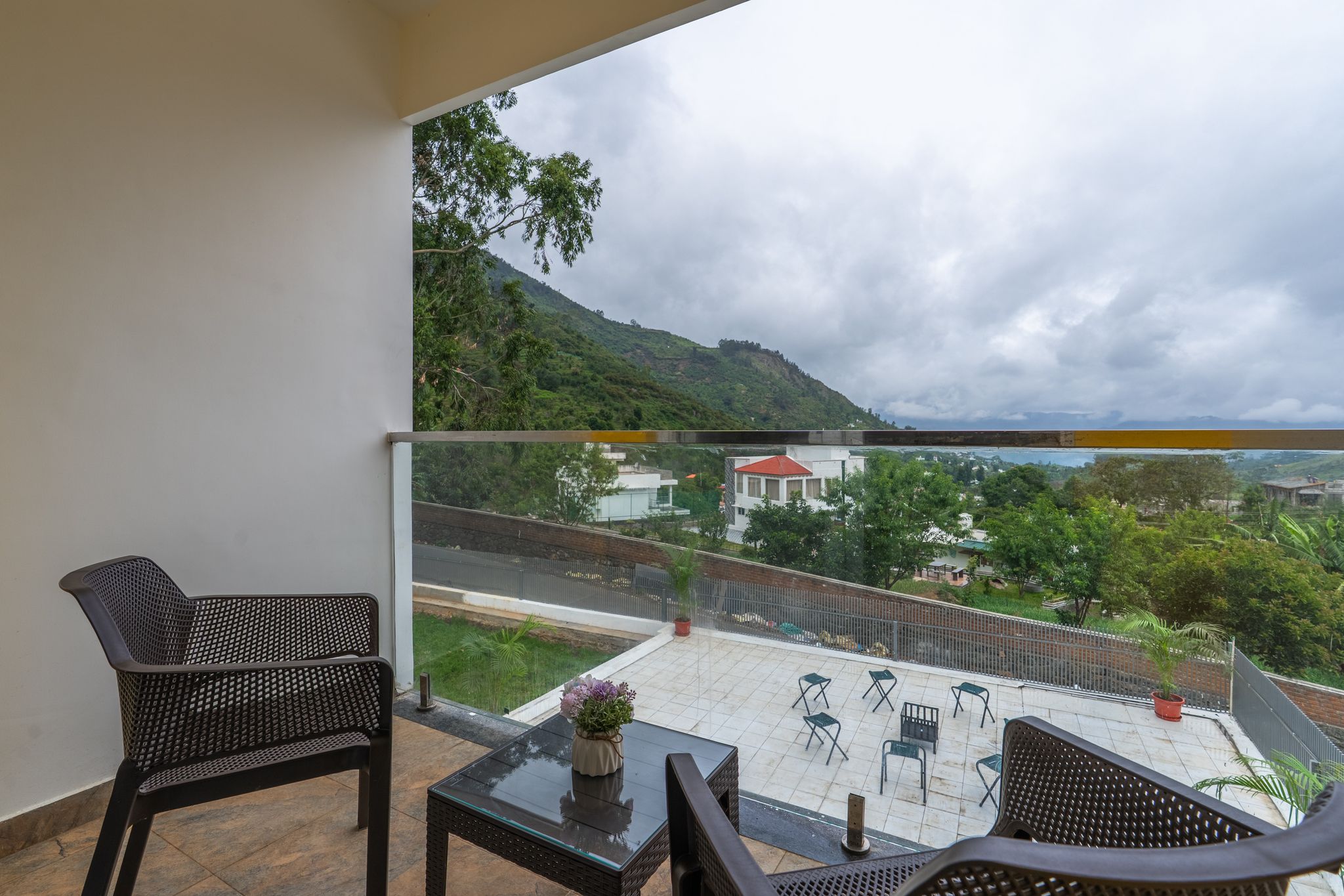 Bed in 6 Bed Mixed Dormitory with Balcony and Valley View