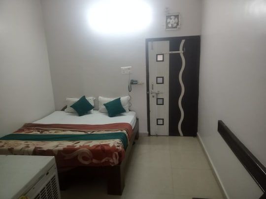 Surya Hotel Standered NON AC 3