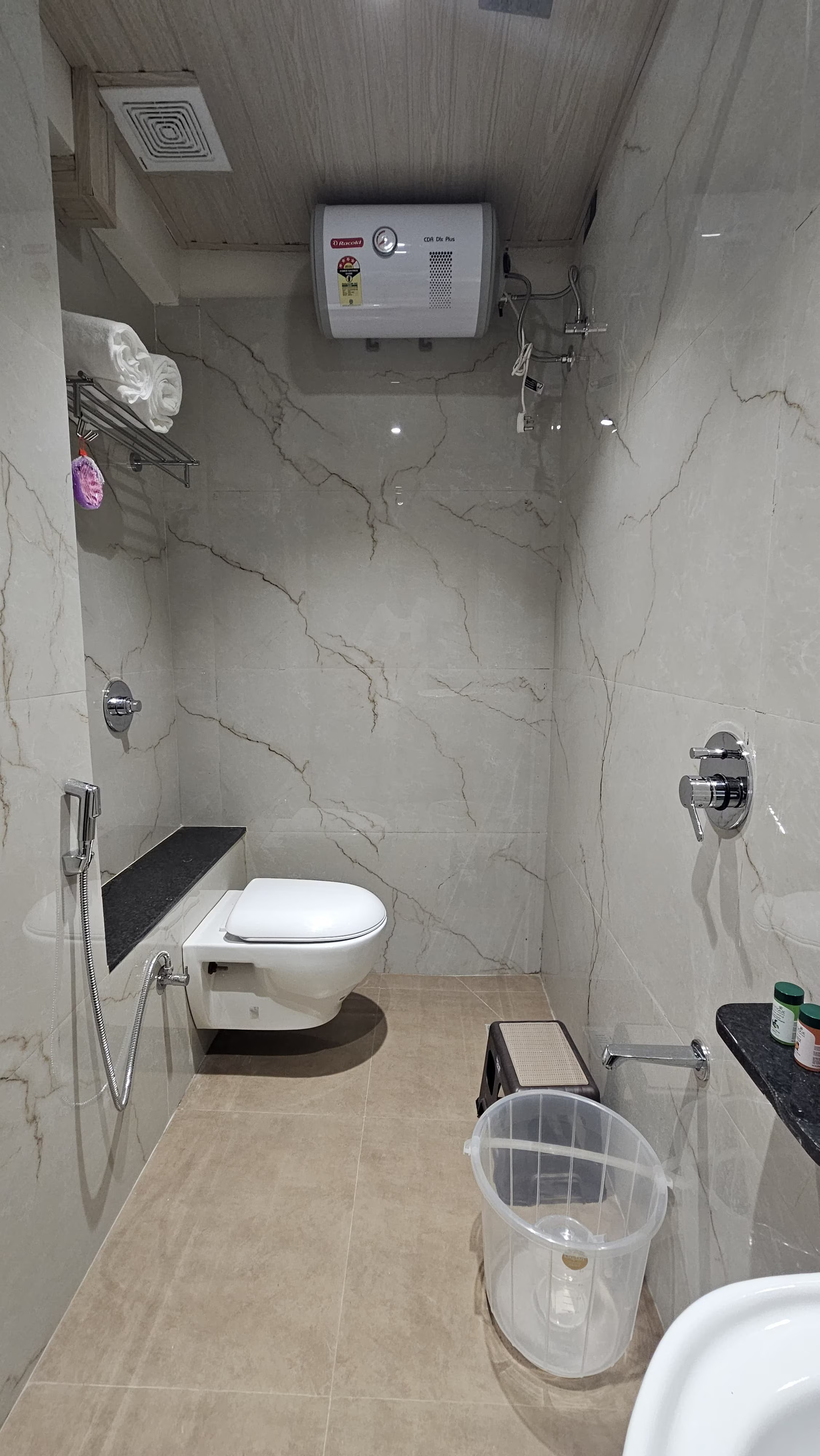 Kuber Suites Varuna Studio 11