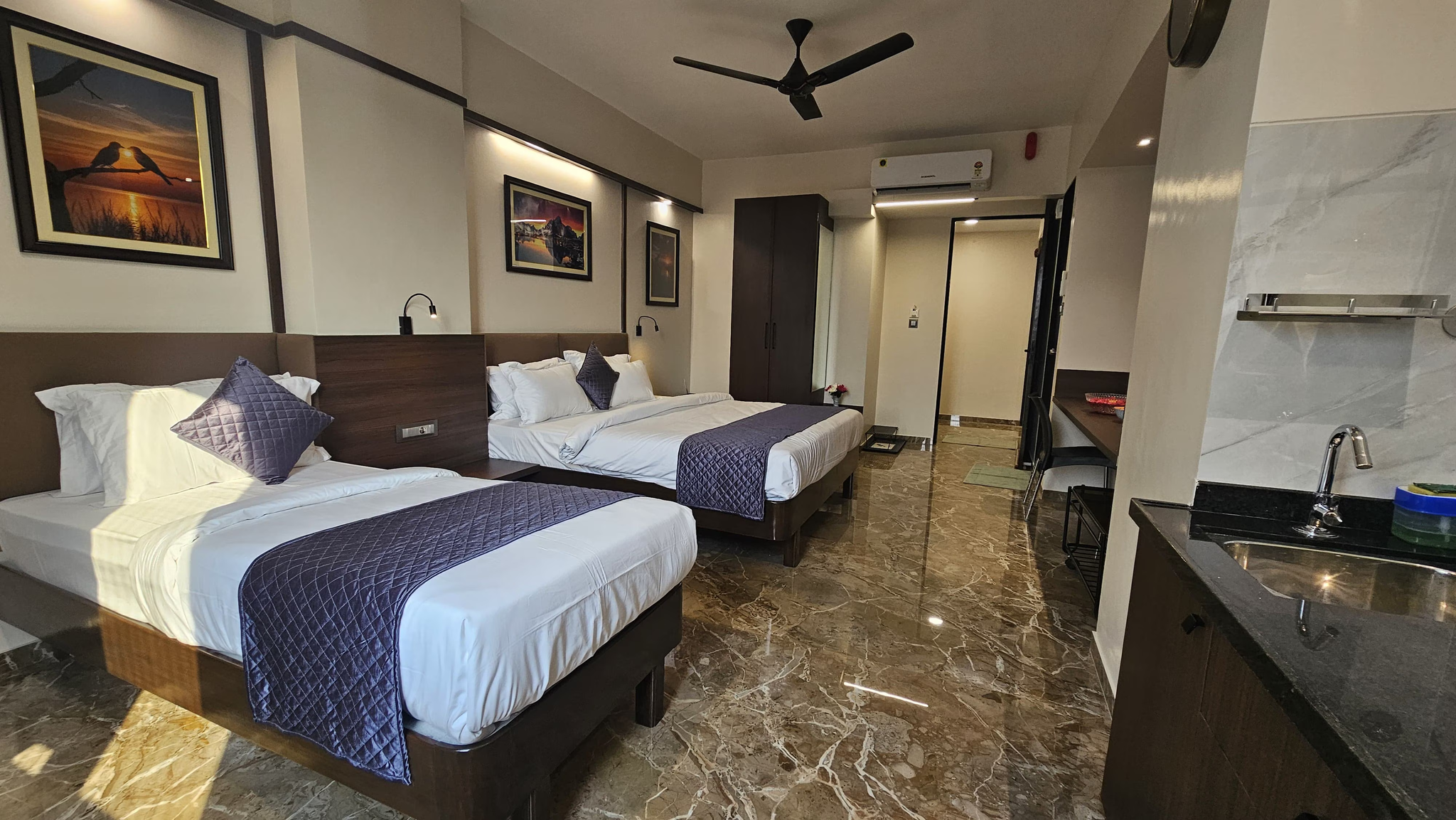 Kuber Suites Varuna Studio 2
