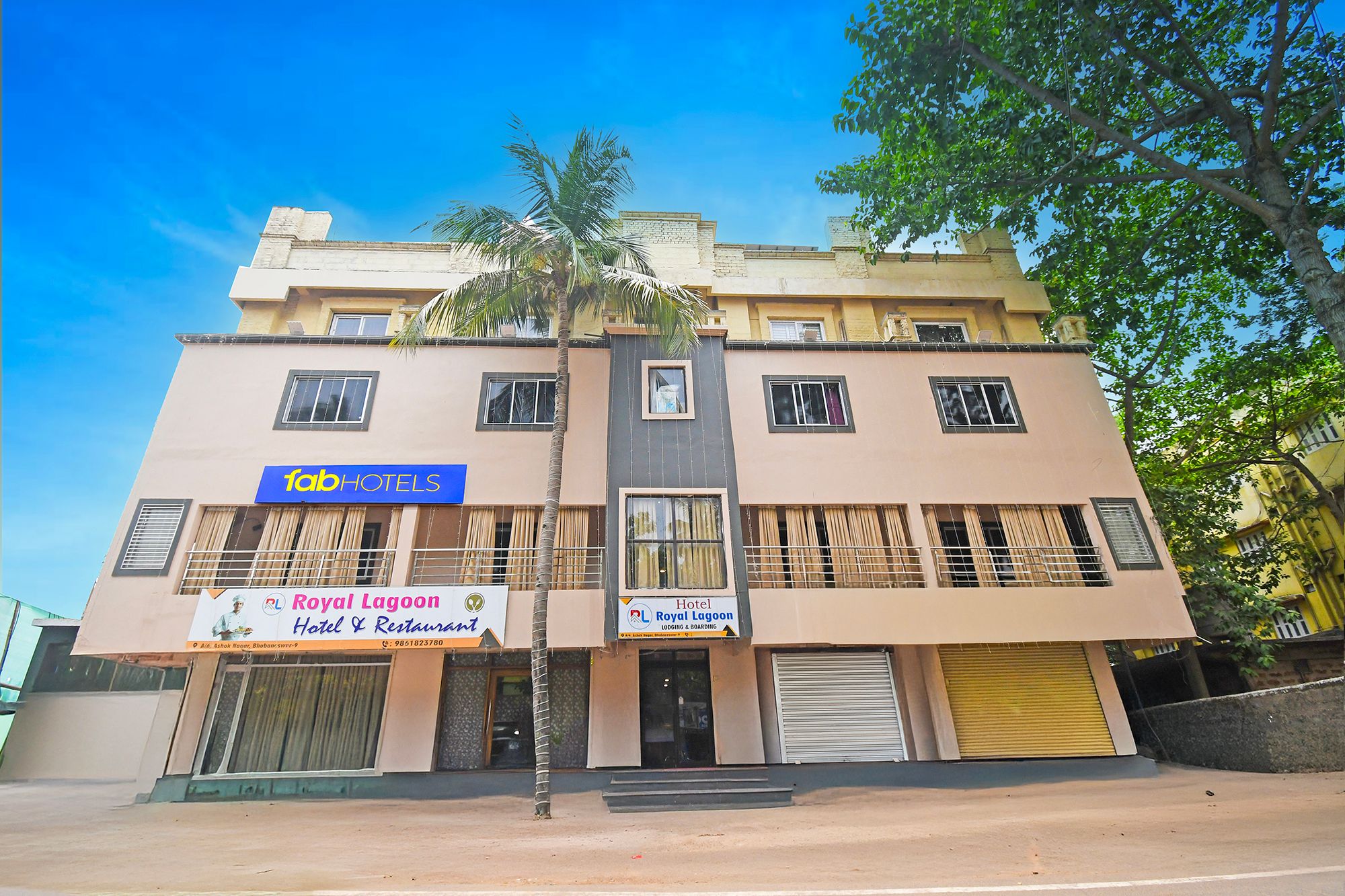  FabHotel Royal Lagoon