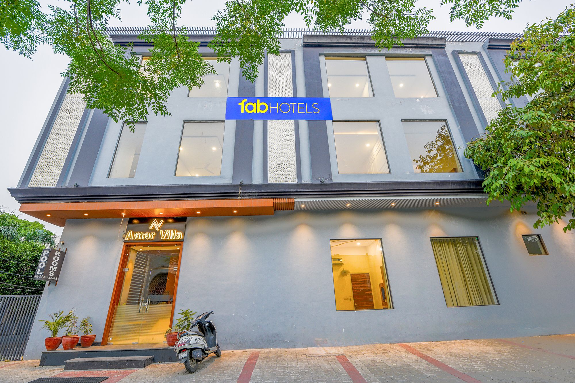FabHotel Amar Villa