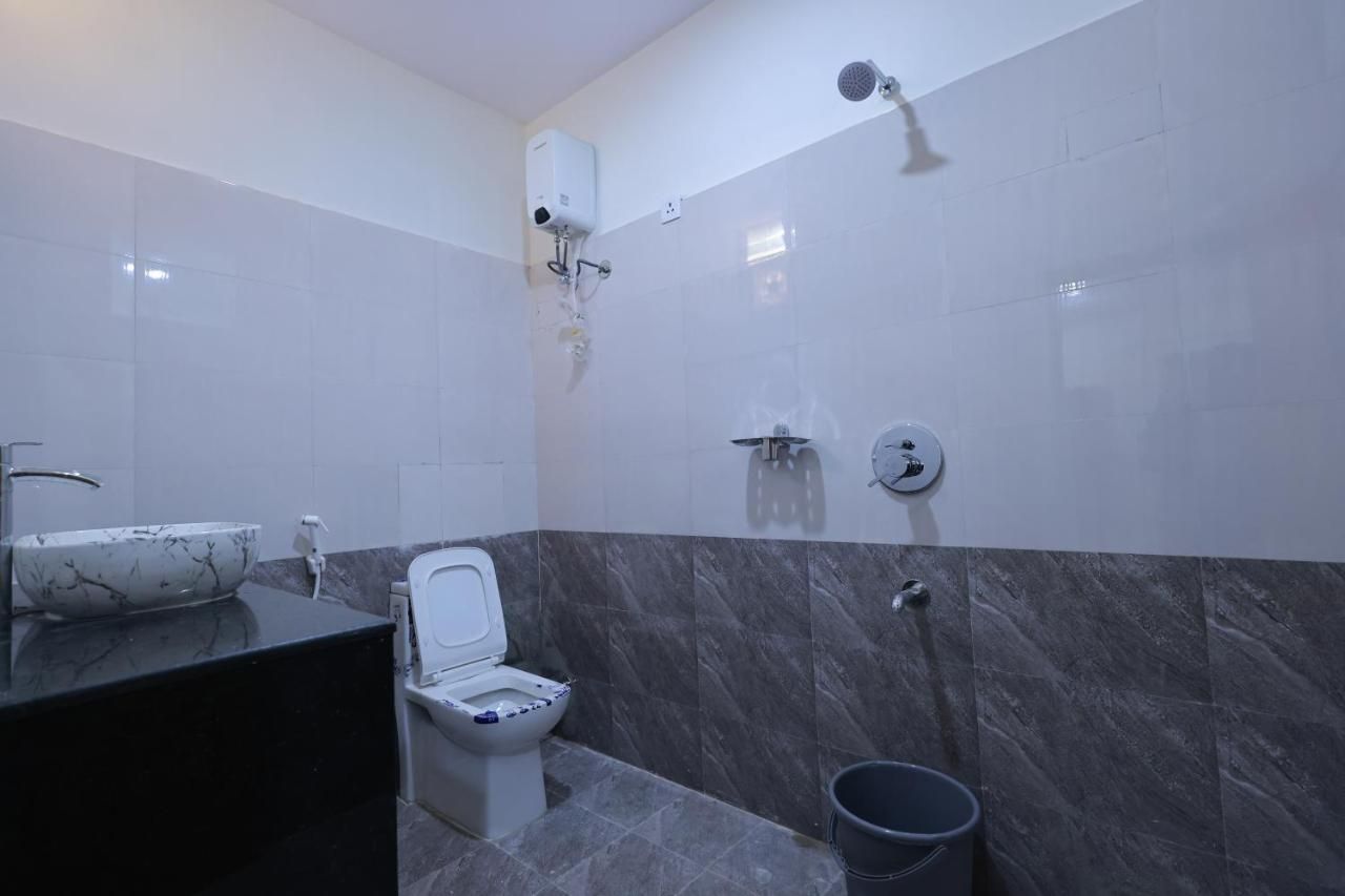 Hotel Vista Grand | Luxury Rooms & Banquet Hall | Nalgonda Standard Room With Air Conditioning 5